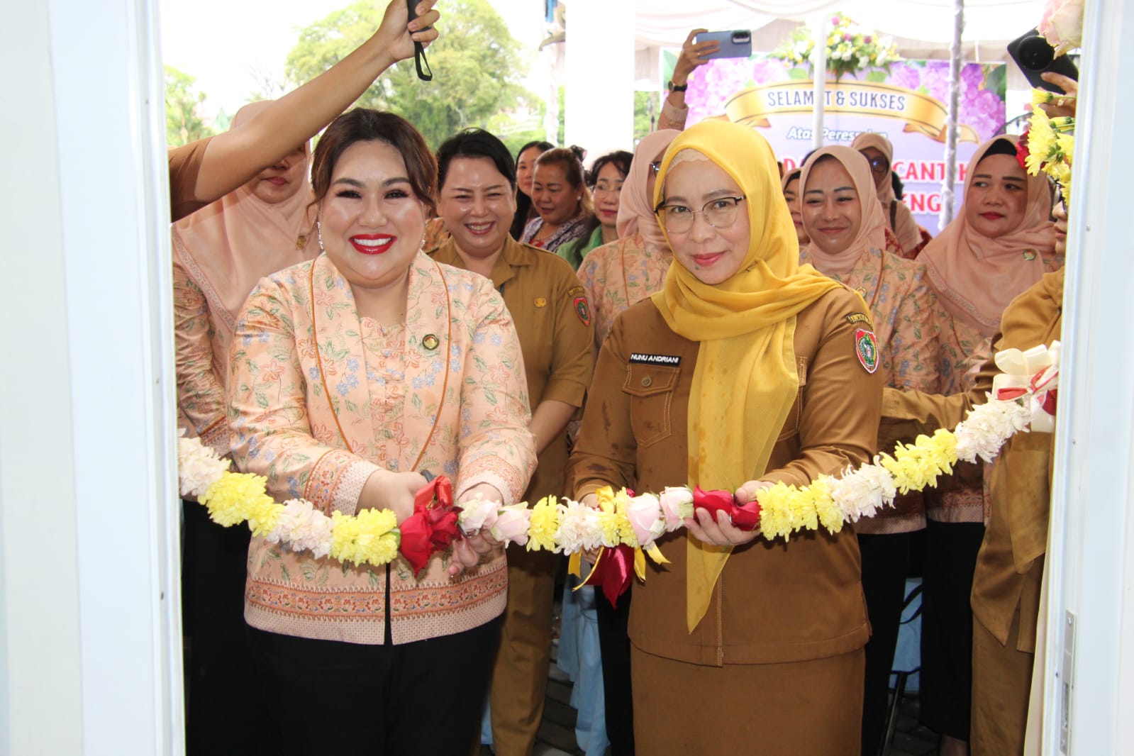 Peresmian Galeri dan Kafe Cantik DWP oleh DWP Provinsi Kalteng