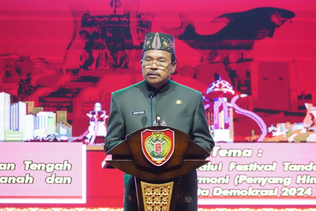 Sekda Prov. Kalteng Nuryakin Buka Festival Tandak Intan Kaharingan Tingkat Pusat Ke-XI
