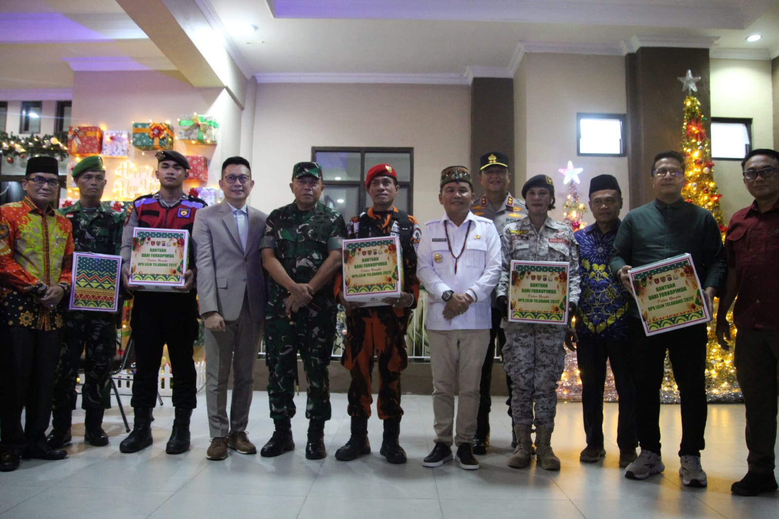 Gubernur Kalteng Agustiar Sabran Bersama Unsur Forkopimda Laksanakan Patroli dan Kunjungan ke Sejumlah Gereja