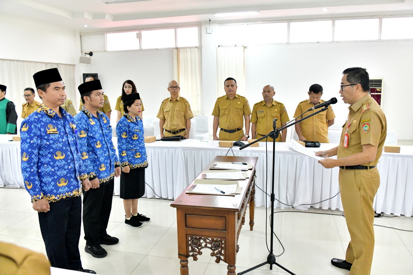 Bappedalitbang Prov. Kalteng Gelar Pelantikan dan Pengambilan Sumpah Jabatan Pejabat Fungsional Perencana Ahli Madya dan Perencana Ahli Pertama