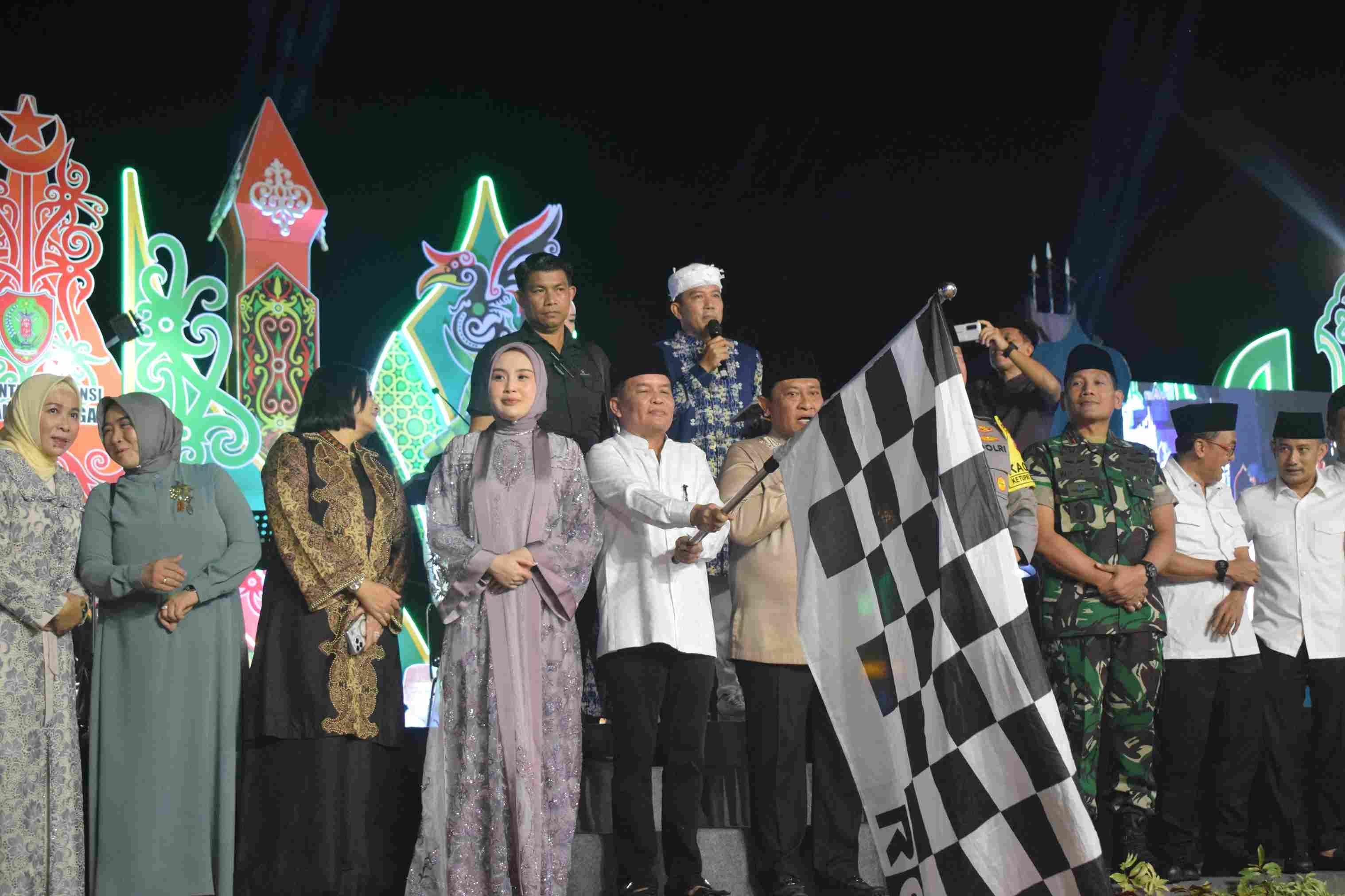 Dislutkan Prov. Kalteng Raih Harapan III Lomba Mobil Hias Pawai Gema Takbir