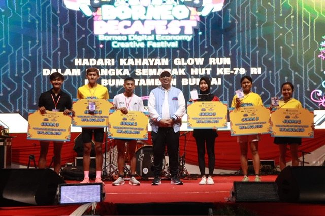 Gubernur Kalteng Sugianto Sabran Apresiasi Kegiatan Hadari Kahayan Glow Run Dalam Rangkaian Acara Borneo Decafest 2024