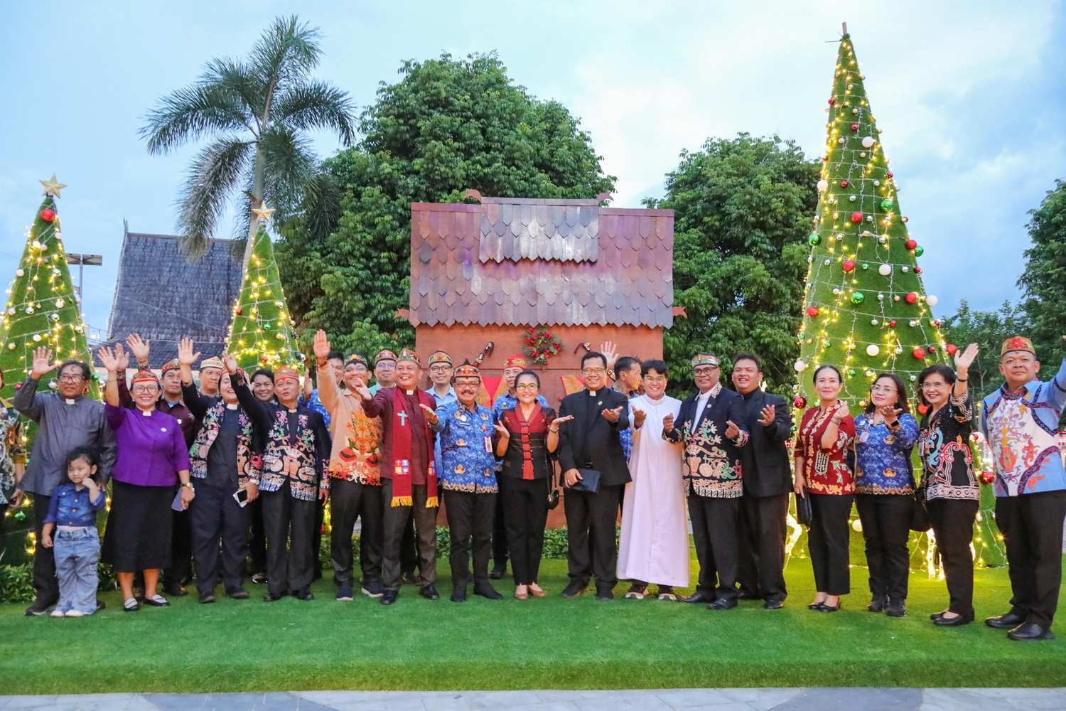 Penyalaan Perdana Lampu Natal Tahun 2025
