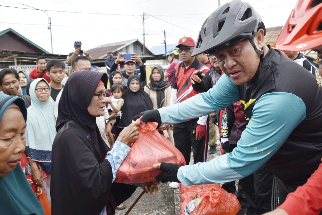 Pemprov. Kalteng Laksanakan Kegiatan Bersepeda Santai Jumat Berkah