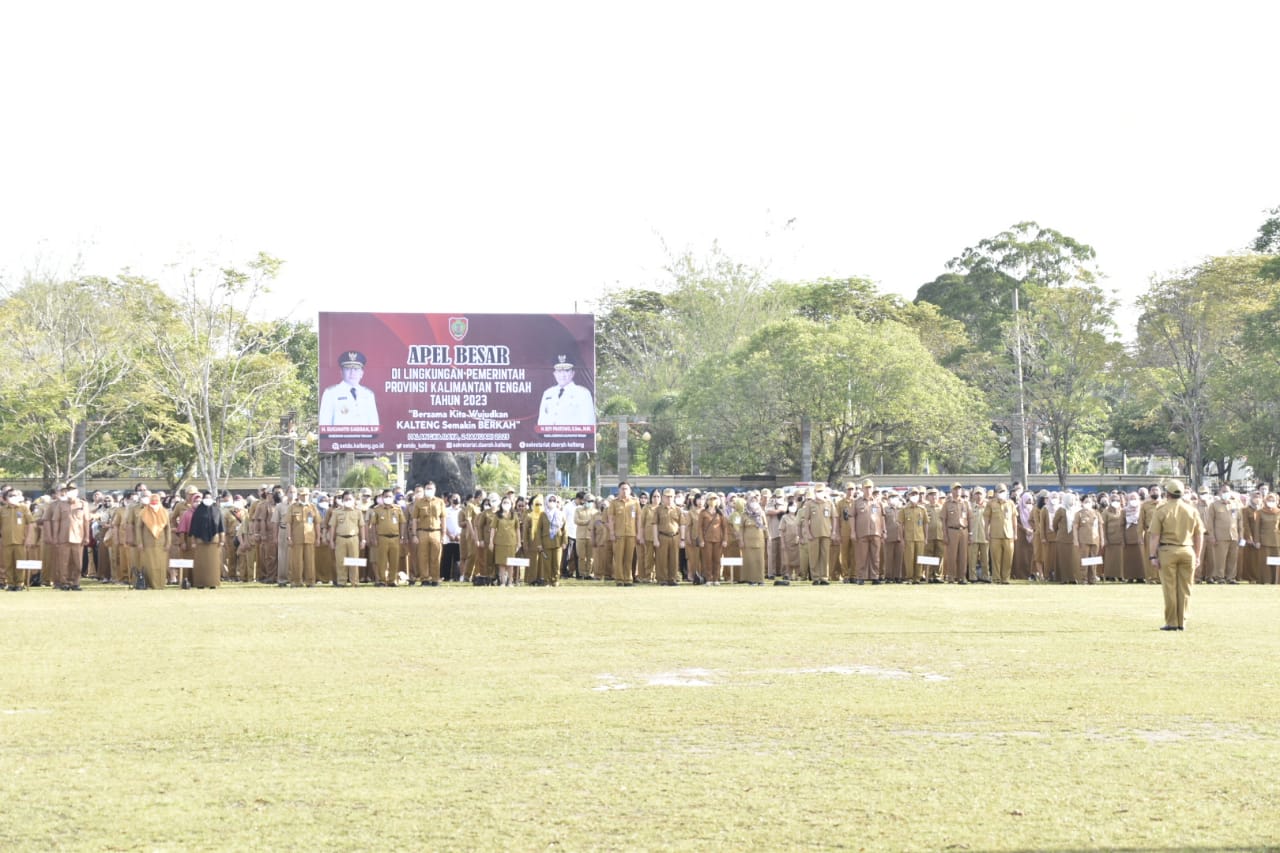 Sekda Prov. Kalteng Pimpin Apel Di Hari Pertama Kerja Pada Tahun 2023