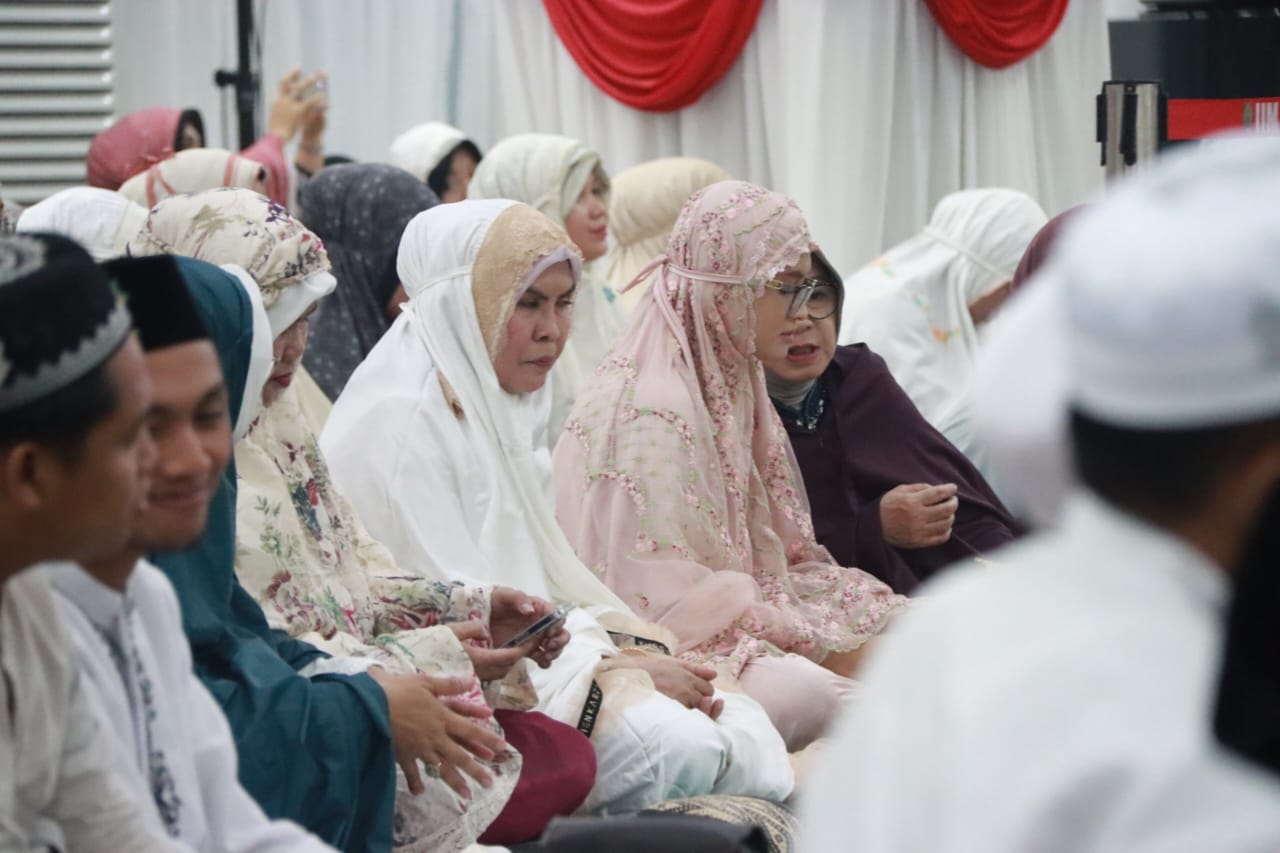 Pemprov Kalteng Gelar Salat Magrib, Salat Hajat, dan Salat Isya berjamaah, Serta Doa Bersama