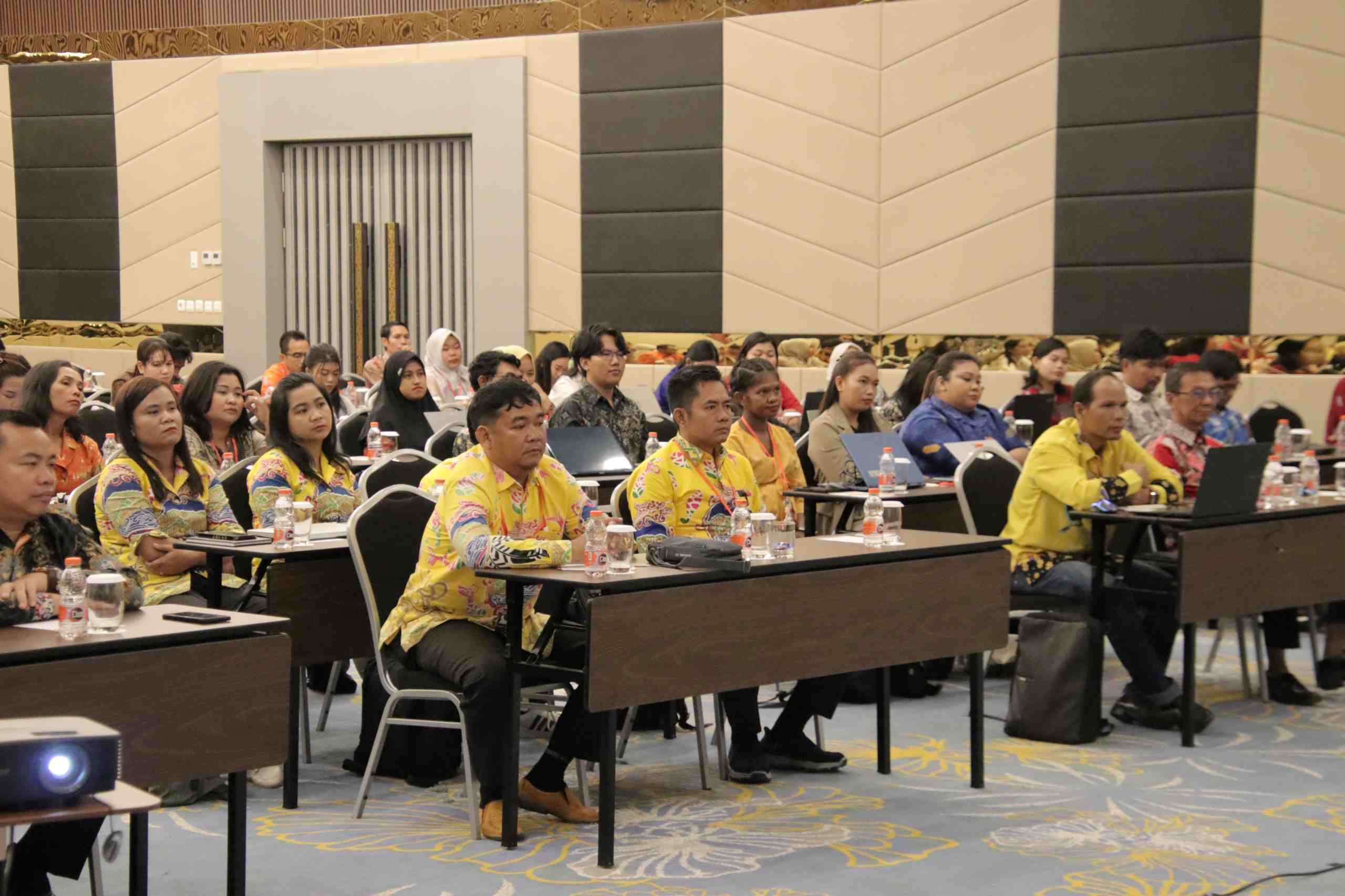 Dinas PMD Prov. Kalteng Gelar Pelatihan Aplikasi Sistem Keuangan Desa Versi 2.0.7 Tahun 2025 Angkatan II