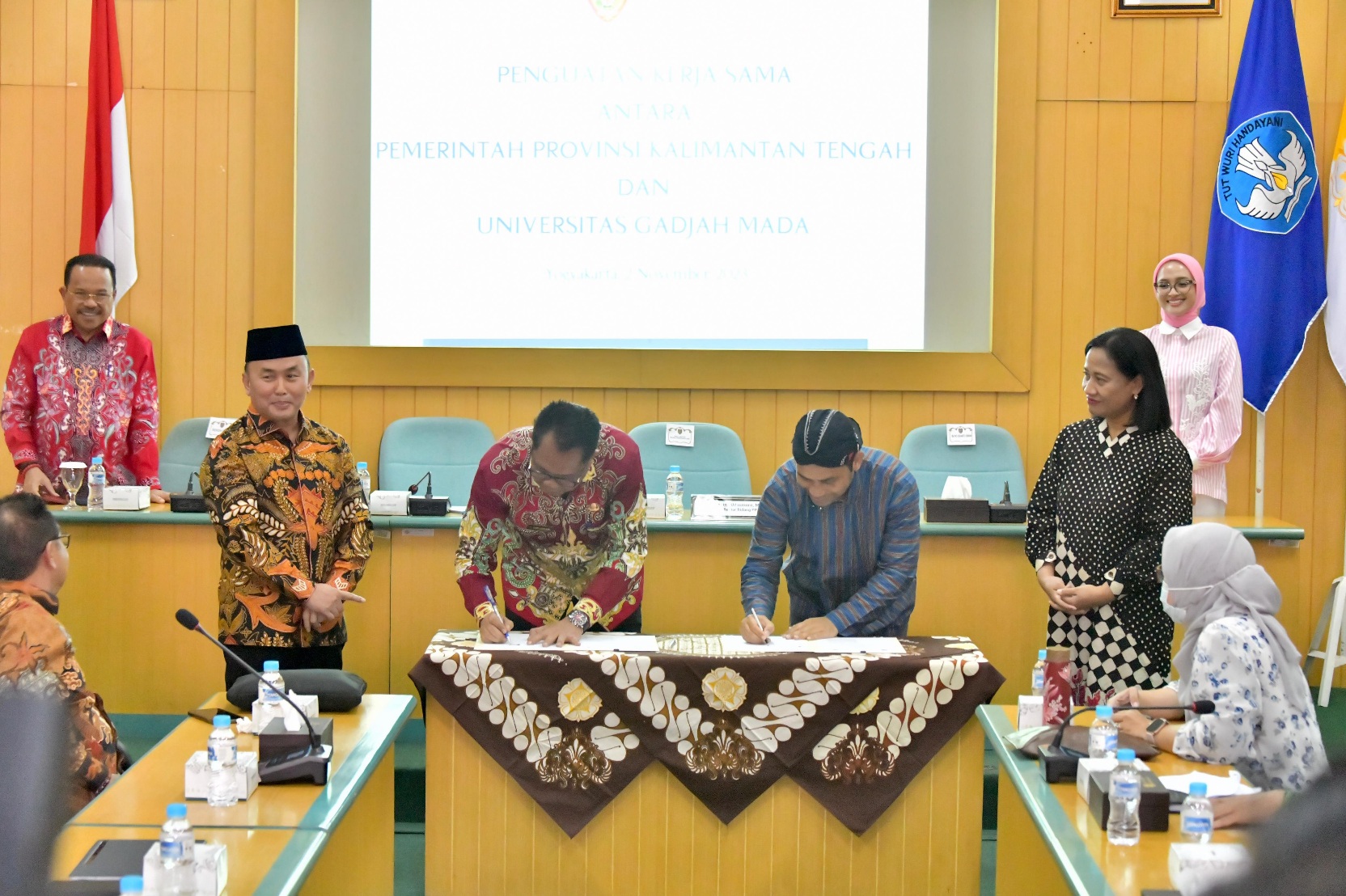 Kepala Dislutkan Prov. Kalteng Tandatangani PKS