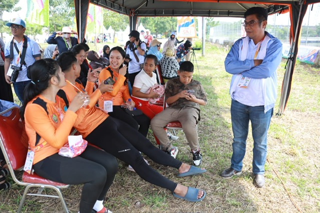 Kepala Dinas Pemuda dan Olahraga Prov. Kalteng Agus Siswadi Berikan Semangat dan Dukungan Langsung Kepada Para Atlet Kalteng