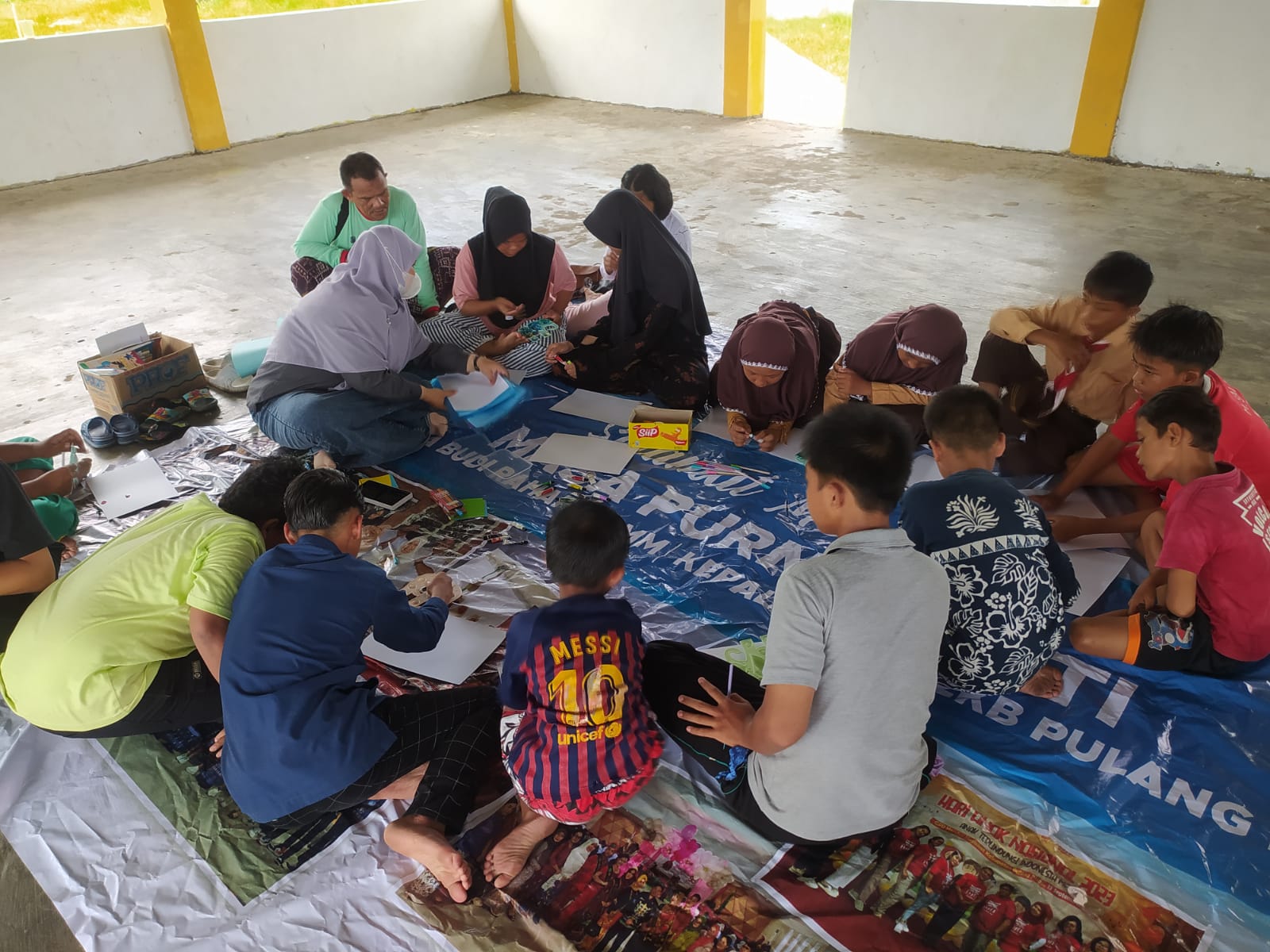 DP3APPKB Prov. Kalteng Bersama UPTD Kabupaten Pulang Pisau Laksanakan Kegiatan Dukungan Psikologis Awal dan Trauma Healing