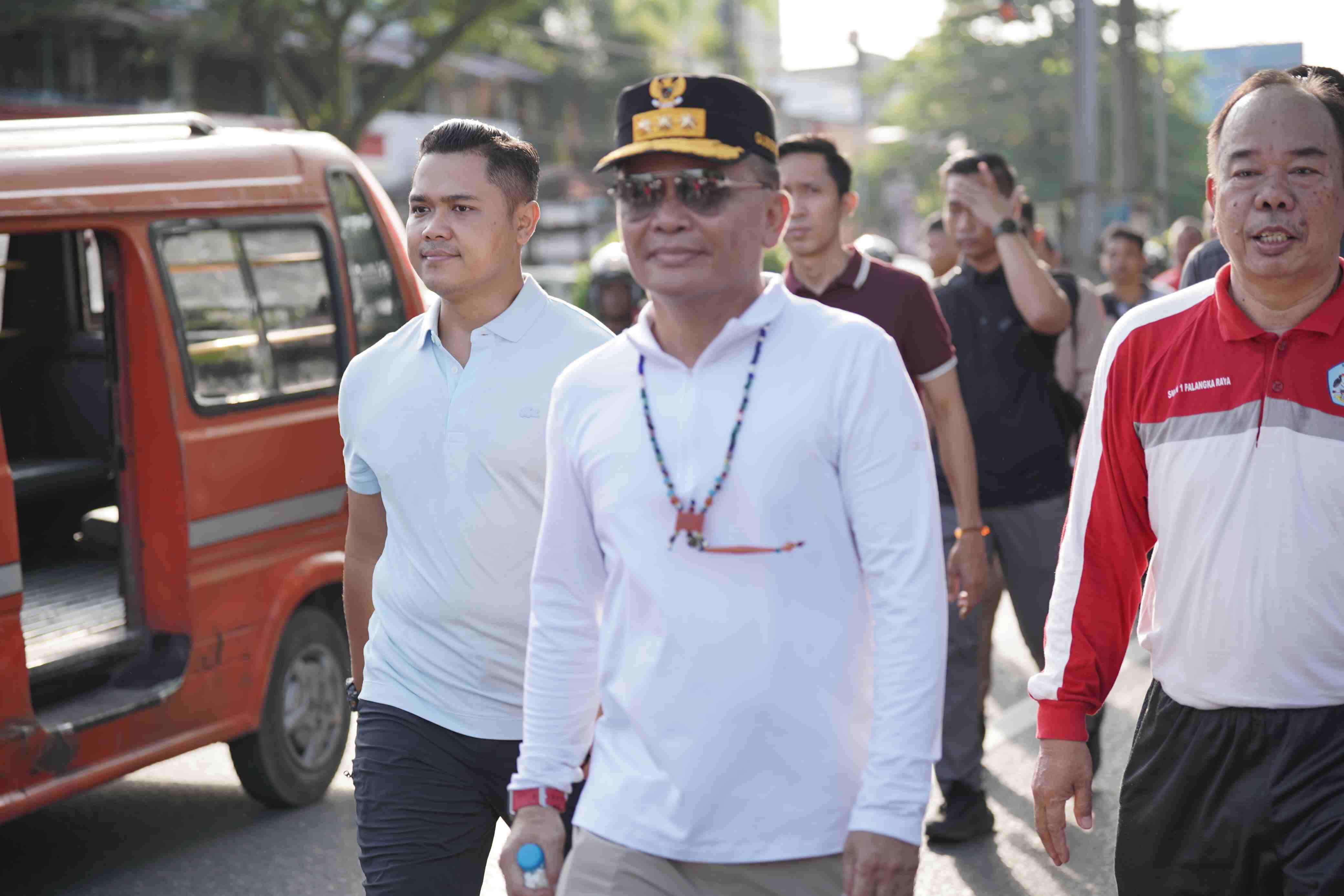Gubernur Kalteng Agustiar Sabran Hadiri Jalan Sehat Dalam Rangka HUT ke-66 SMA Negeri 1 Palangka Raya