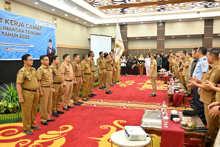 Pemprov Kalteng Gelar Rapat Kerja Camat sekaligus Pengukuhan Perkumpulan Forum Camat Seluruh Indonesia