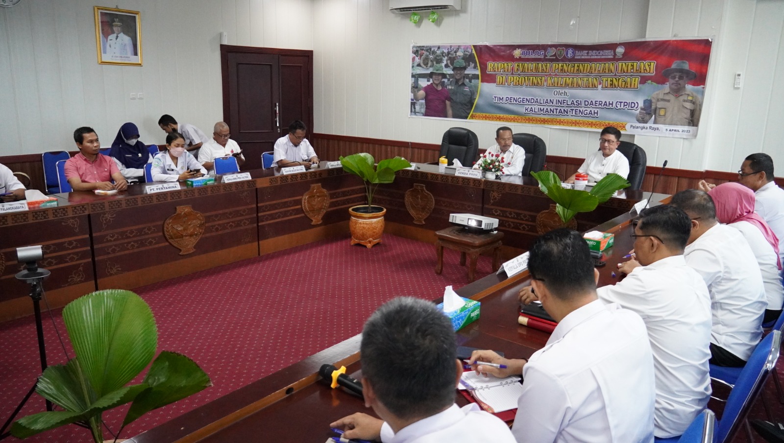 Sekda Prov. Kalteng Pimpin Rapat Evaluasi Terhadap Rilis BPS Terkait Inflasi Bulan Maret 2023