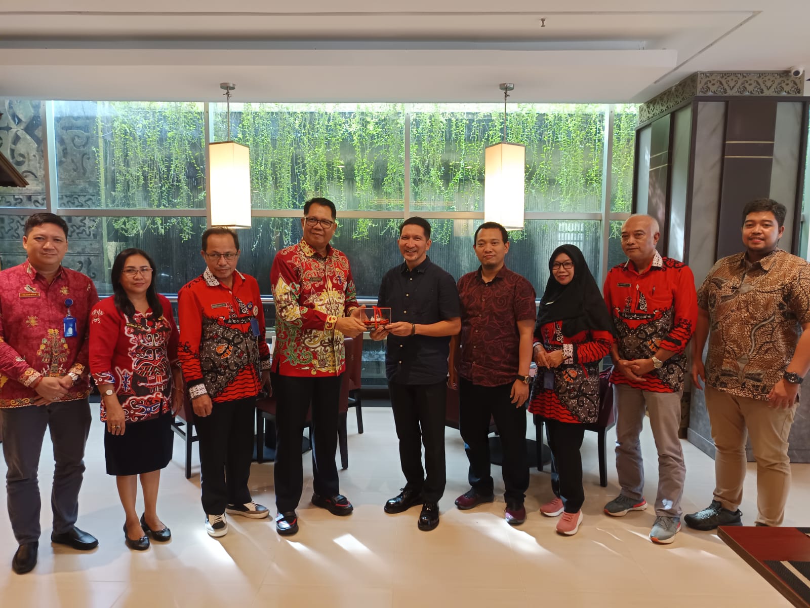Dalam Rangka Tingkatkan Sinergisitas Antara BUMN dengan Pemprov Kalteng, Kepala Dislutkan Prov. Kalteng Darliansjah Lakukan Audiensi dengan PT. Pelindo Jasa Maritim