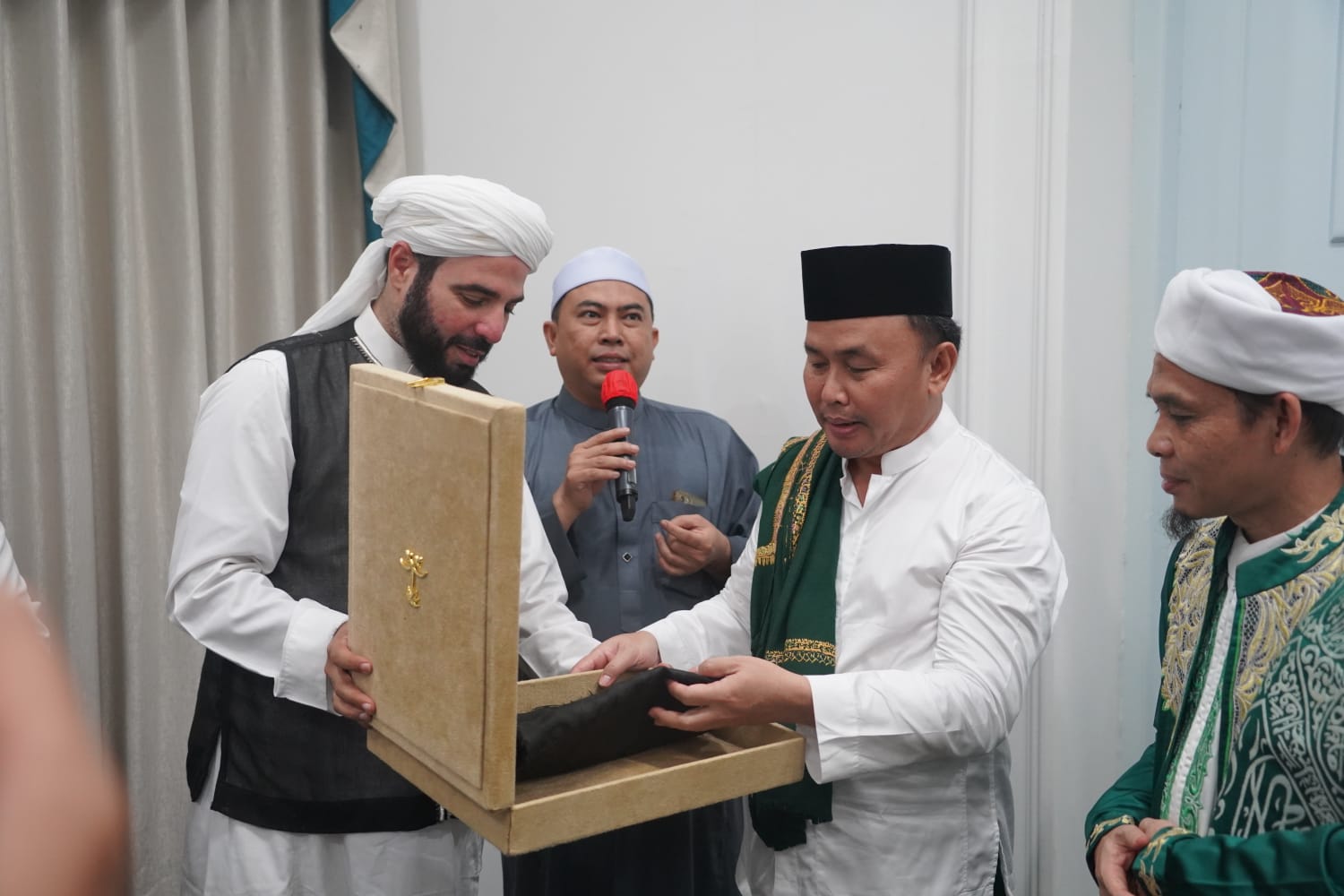 Gubernur Kalteng Gelar Salat Hajat Bersama Di Istana Isen Mulang