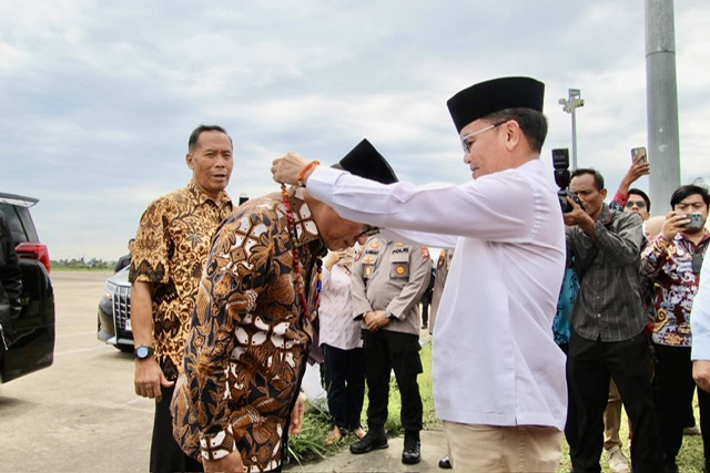 Gubernur Kalteng Agustiar Sabran Sambut Kedatangan Menteri Susanto Yandri Beserta Rombongan