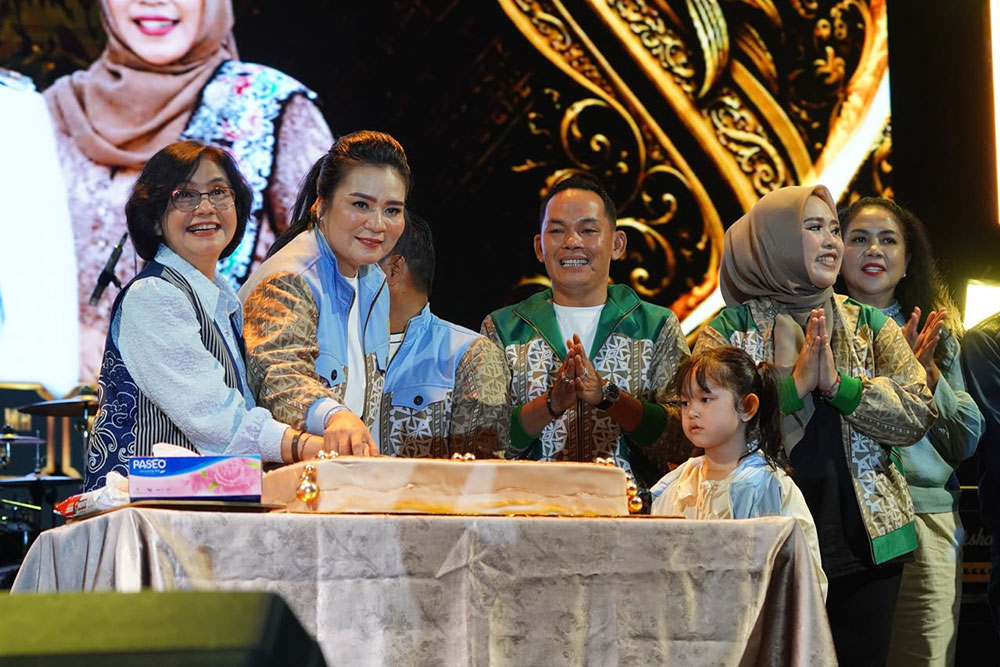 Sekda Kalteng Linae Victoria Aden Hadiri Malam Hiburan Hari Jadi Murung Raya