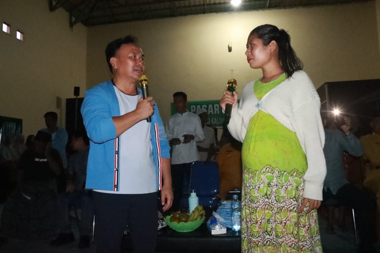 Gubernur Kalteng Sugianto Sabran Salurkan Bantuan Paket Sembako dan Buka Pasar Murah di Desa Kubu dan Desa Bogam