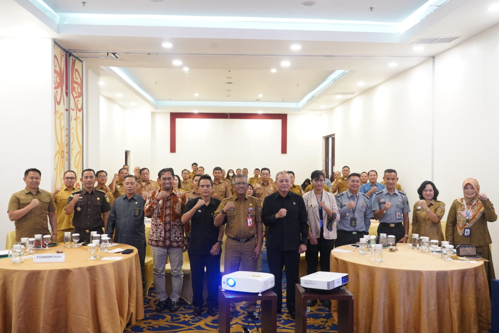 Kaban Kesbangpol Prov. Kalteng Katma F. Dirun Pimpin FGD Pembinaan dan Pengawasan Ormas