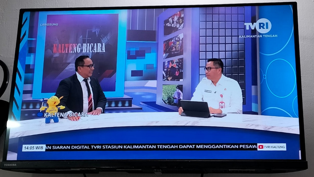 Kepala Bappedalitbang Prov. Kalteng Leonard S. Ampung Jadi Narasumber Dalam Program TVRI Kalteng