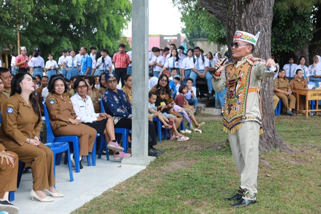Gubernur Kalteng Agustiar Sabran Lakukan Kunjungan Kerja ke SMAN 1 Tamiang Layang