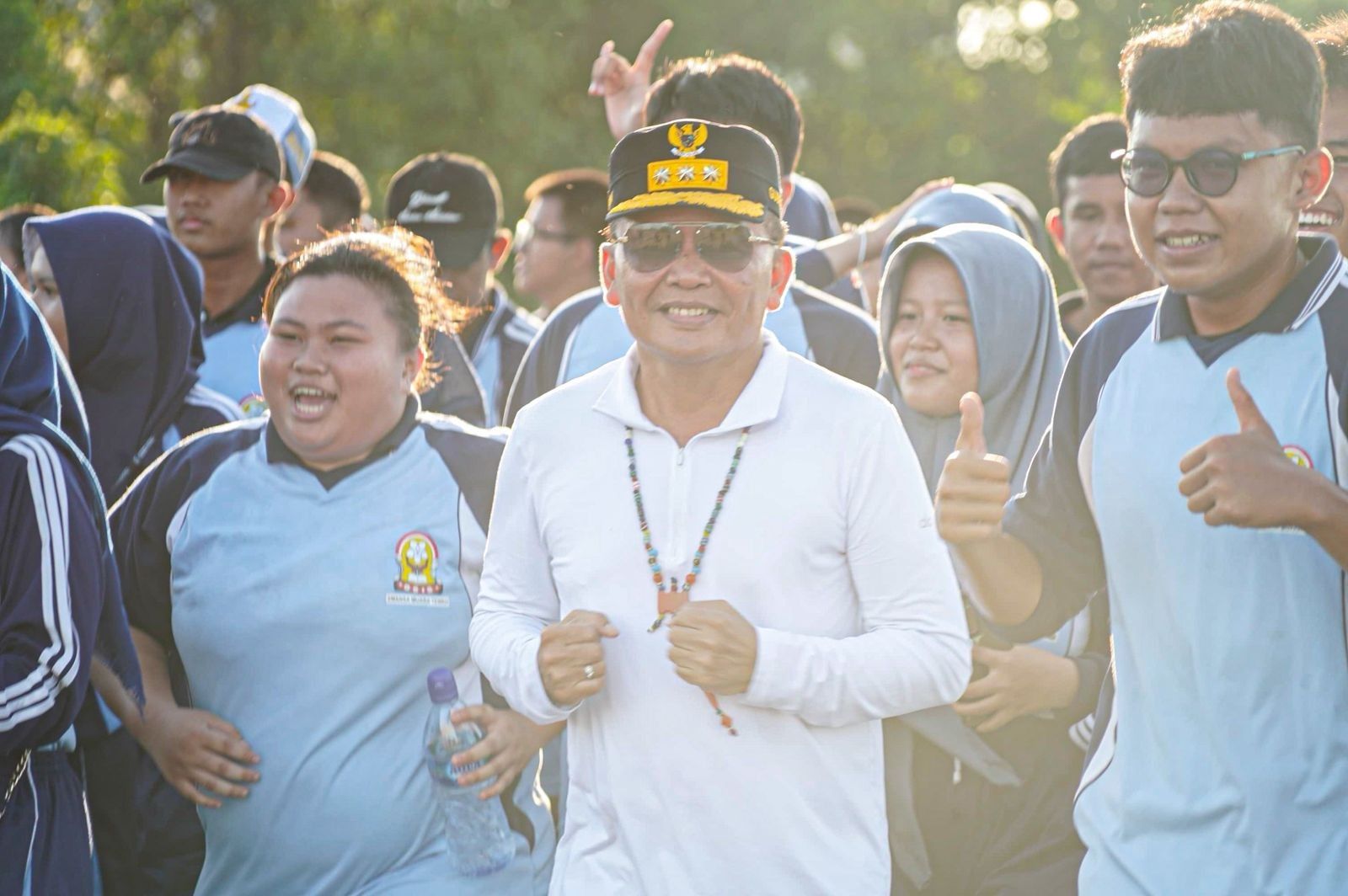 Gubernur Kalteng Agustiar Sabran Gelar Jalan Santai Bersama Pelajar dan Masyarakat Umum