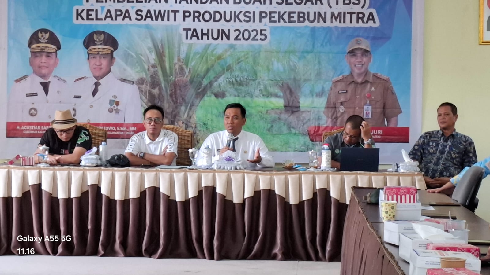 Dinas Perkebunan Gelar Rapat Penetapan Harga Pembelian TBS Kelapa Sawit Produksi Pekebun Mitra