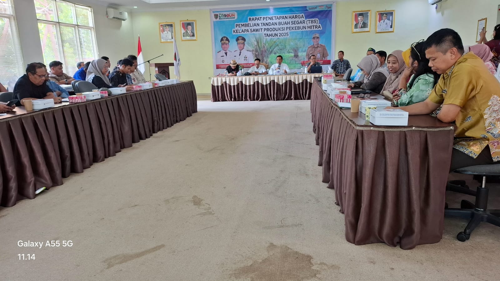 Dinas Perkebunan Gelar Rapat Penetapan Harga Pembelian TBS Kelapa Sawit Produksi Pekebun Mitra