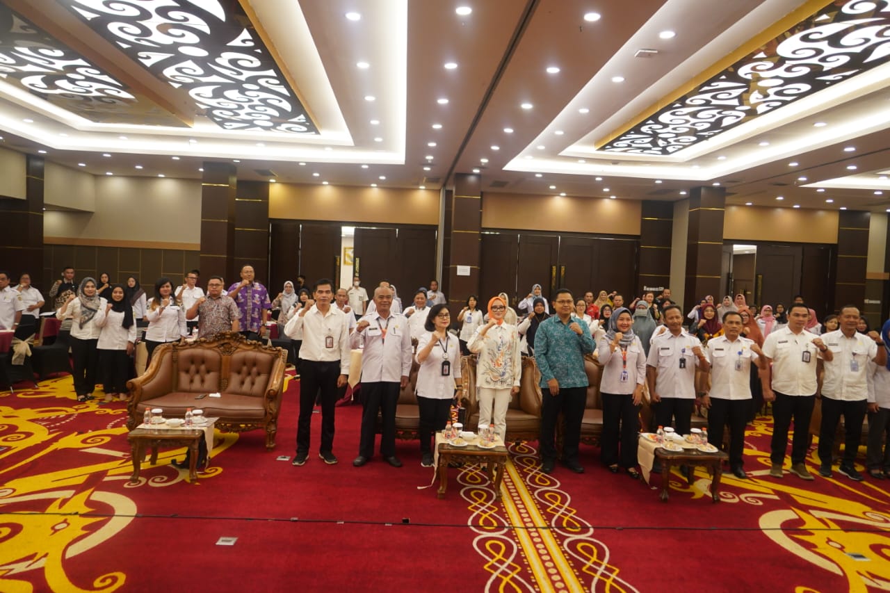 Ketua TP PKK Prov. Kalteng Ivo Sugianto Sabran Buka Rakor Pokjanal Posyandu