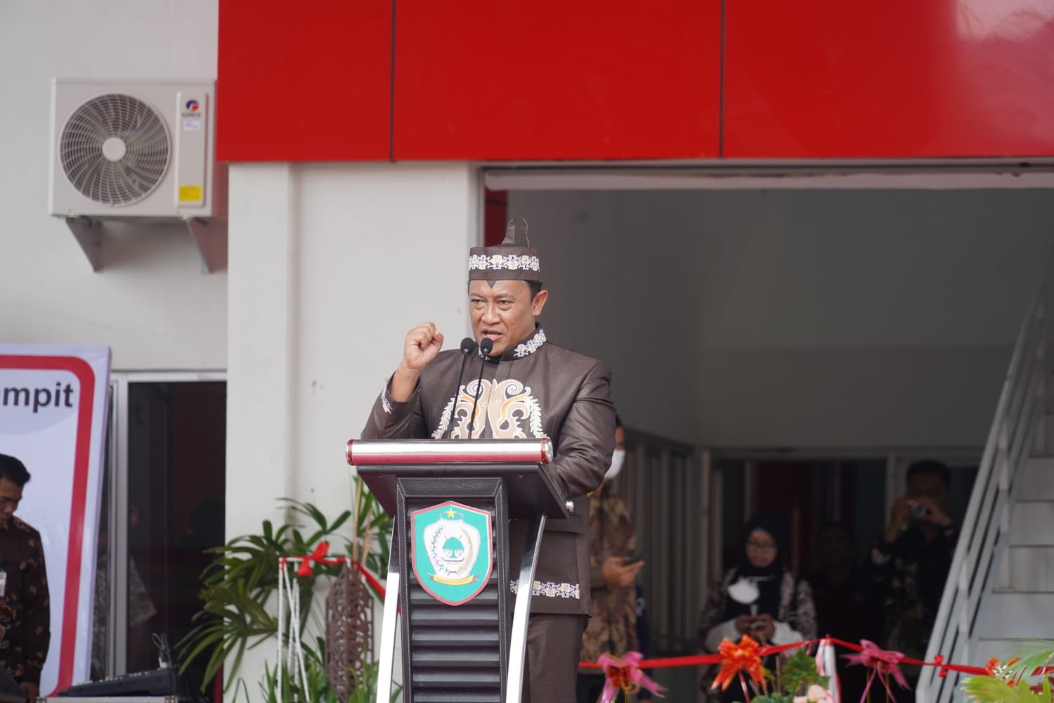 Wagub Kalteng Edy Pratowo Meresmikan Mal Pelayanan Publik