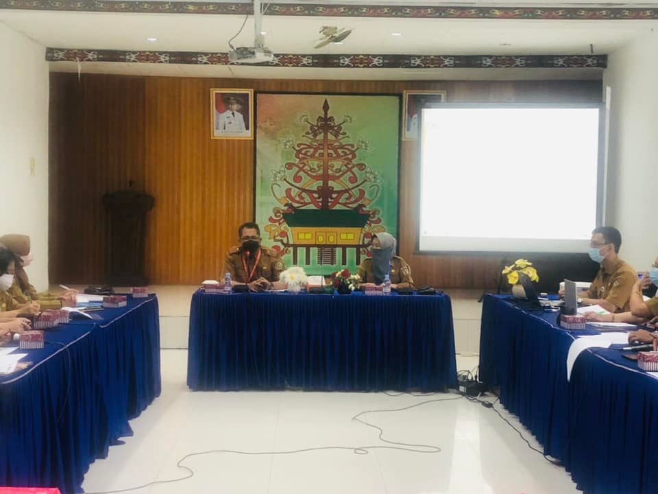 Kepala Dislutkan Prov. Kalteng H. Darliansjah Pimpin Rapat Evaluasi Kinerja Dan Monitoring Progres Pelaksanaan Anggaran 2022