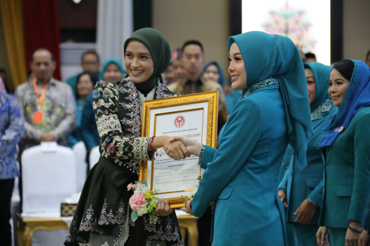 Gubernur Kalteng Agustiar Sabran Hadiri Pelantikan Ketua TP-PKK Sekaligus TP Posyandu Sejumlah Kabupaten/Kota se Kalteng