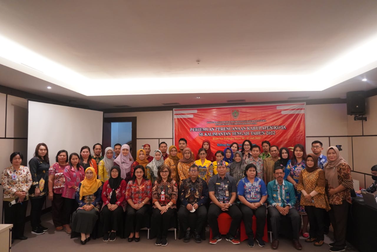 Kepala DP3APPKB Prov. Kalteng Secara Resmi Buka Pertemuan Perencanaan Kabupaten/Kota se-Kalteng
