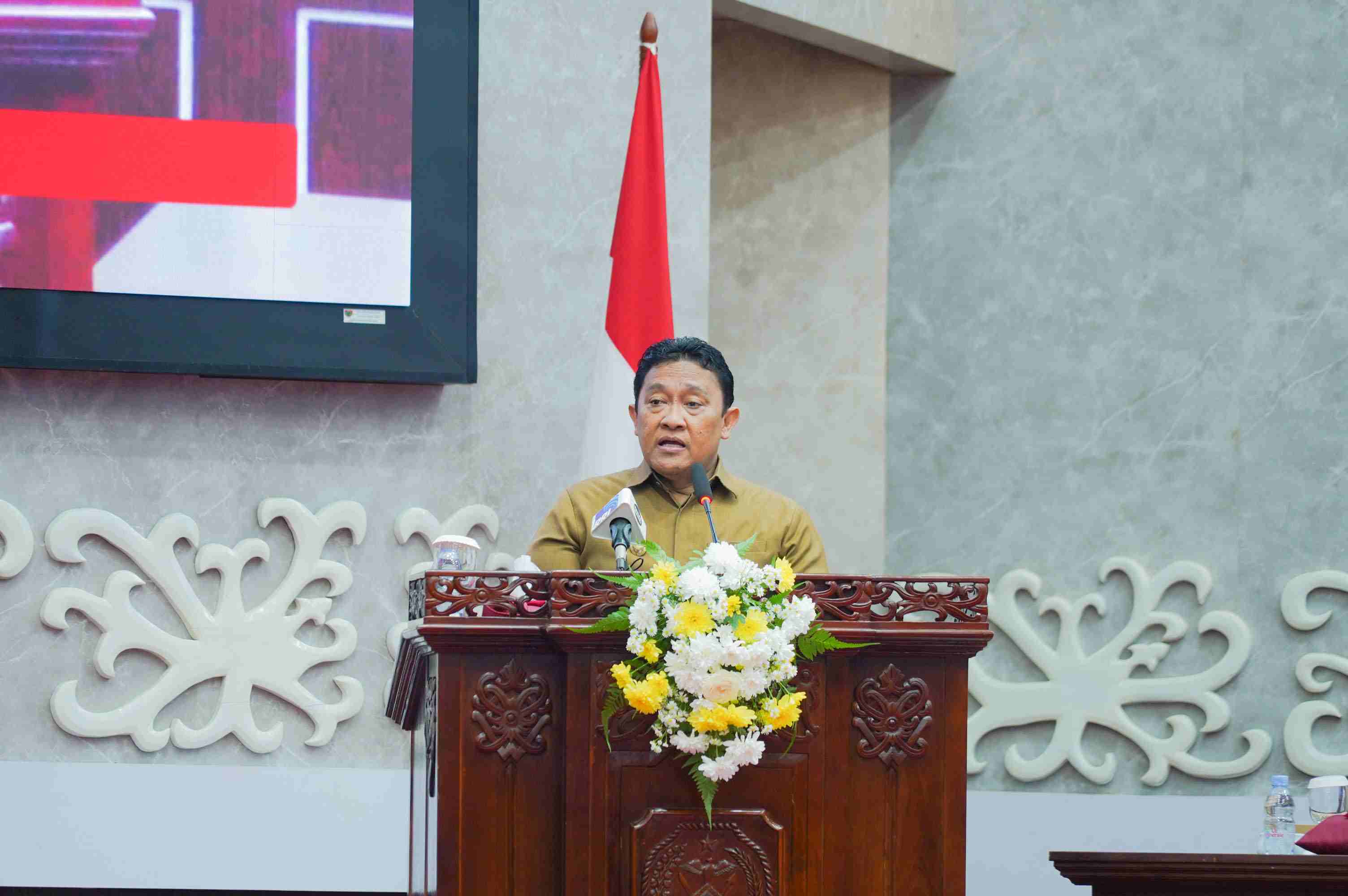 Wagub Kalteng Edy Pratowo Hadiri Rapat Paripurna Ke-5 DPRD Provinsi Kalteng