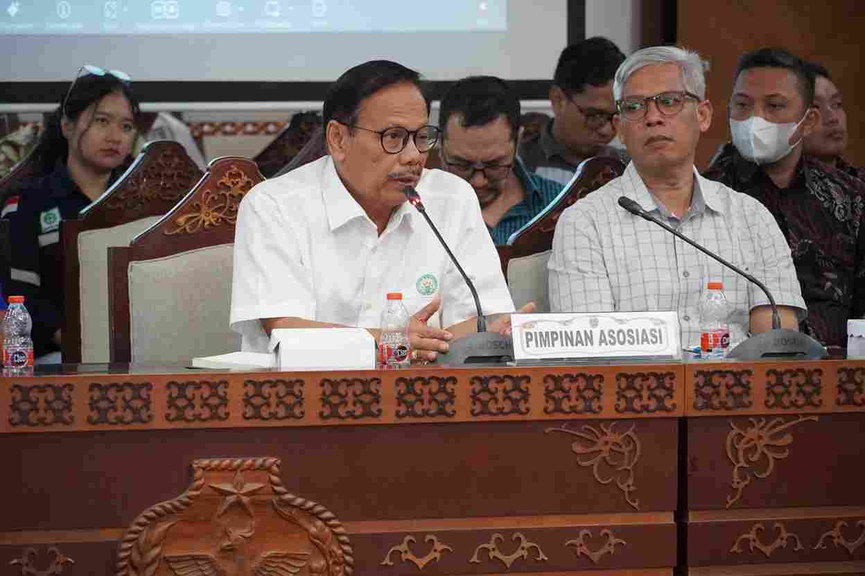 Bapenda Prov. Kalteng Gelar Rapat Optimalisasi Penerimaan Pajak Alat Berat
