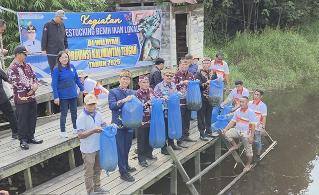 Pemprov Kalteng Lakukan Restocking di Sungai Sarapat