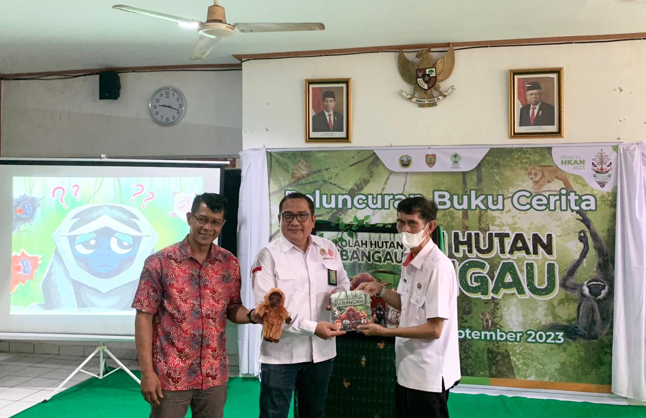 Dispursip Prov. Kalteng dan Balai Taman Nasional Sebangau Bekerja sama dengan BNF Luncurkan Buku Cerita Sekolah Hutan Sebangau