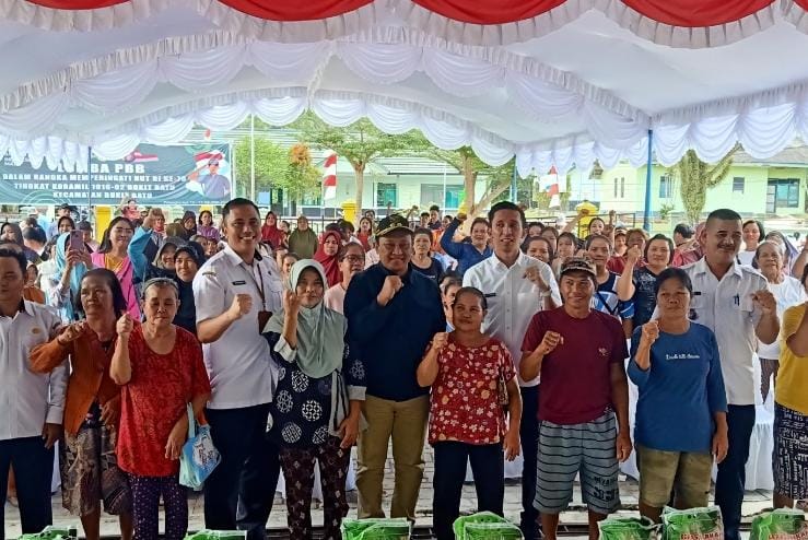 Wagub Edy Pratowo Buka Pasar Murah di Beberapa Titik