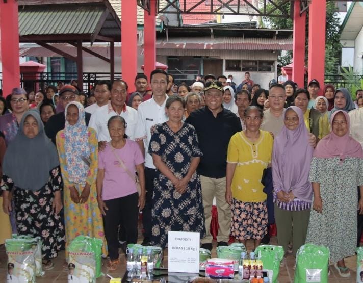 Wagub Edy Pratowo Buka Pasar Murah di Beberapa Titik