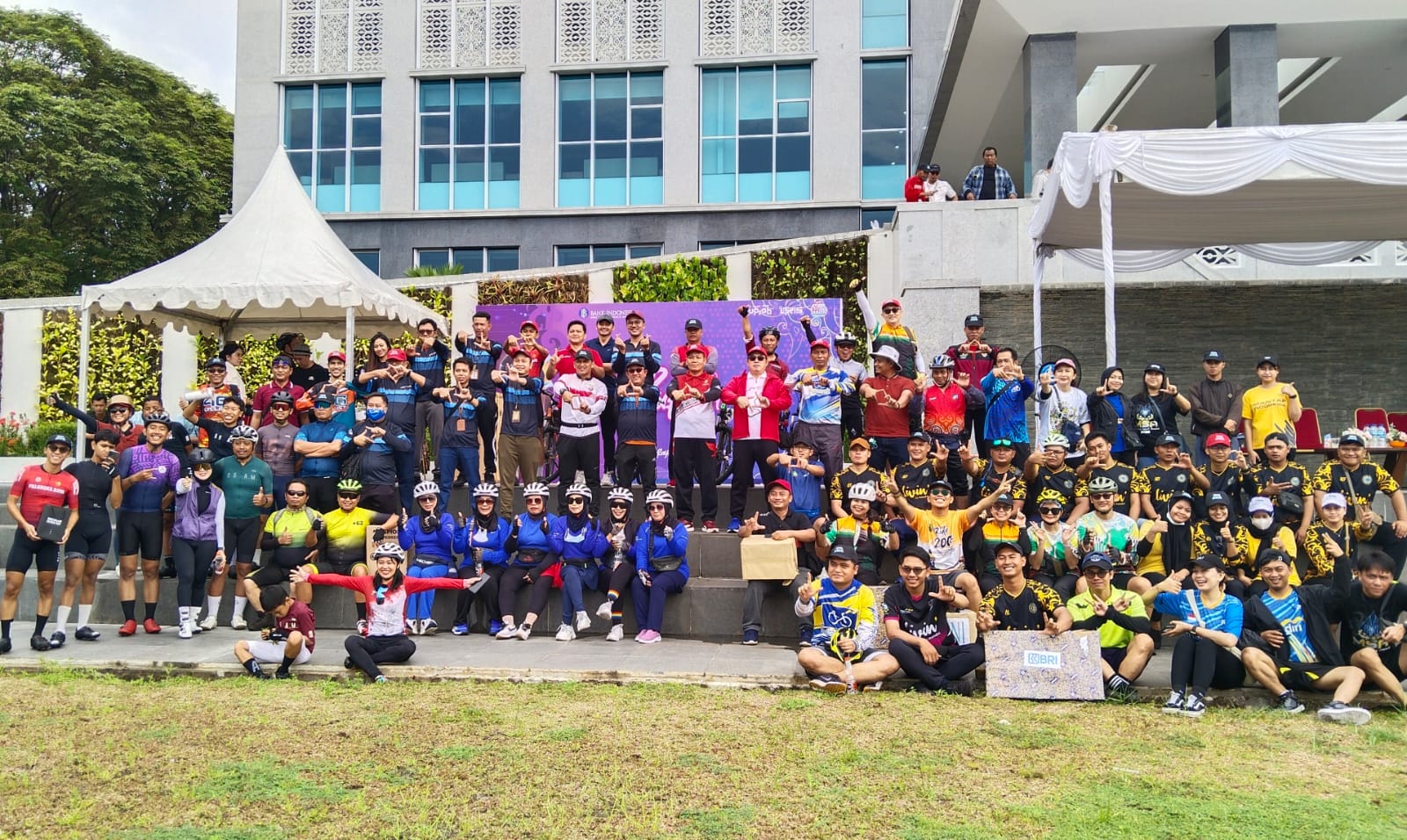 Sahli Yuas Elko Ikuti Gowes Bersama Dalam Rangka Festival Betang Juara