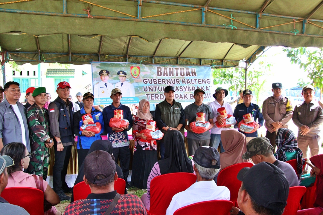 Kadis PMD Salurkan Bantuan Sembako bagi Masyarakat Terdampak Banjir
