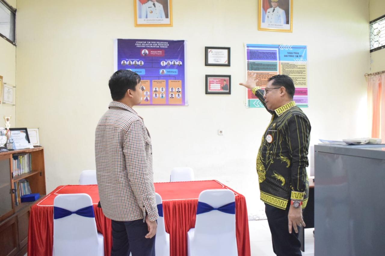 Wakil Ketua Komisi Informasi Pusat Arya Sandhiyudha Apresiasi Pelaksanaan Layanan Informasi Publik di Dislutkan Prov. Kalteng