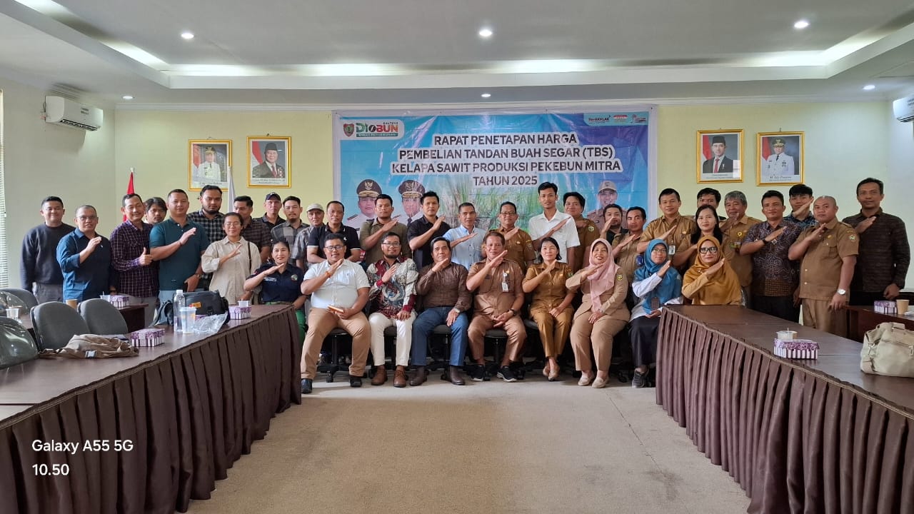 Disbun Prov. Kalteng Gelar Rapat Penetapan Harga Pembelian TBS Kelapa Sawit Produksi Pekebun untuk Periode II bulan Juli 2025