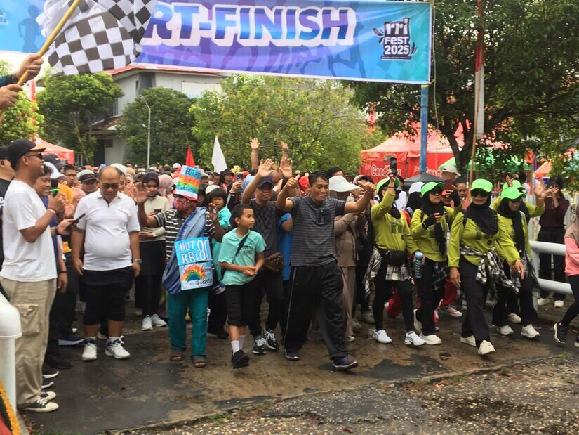Pemprov Kalteng Jalan Sehat Acara HUT ke-80 RRI