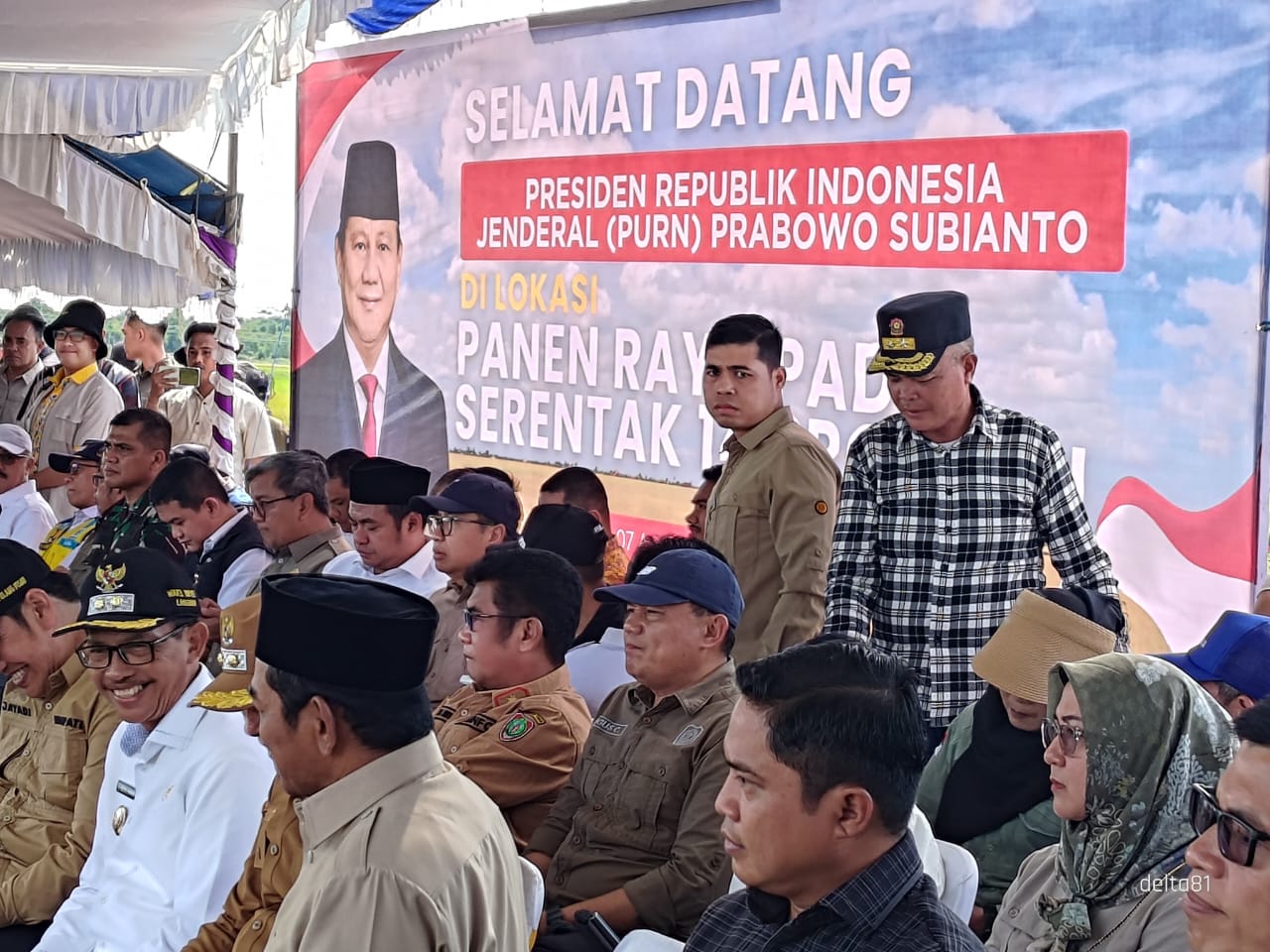 Plt Kadis Hanpang Prov. Kalteng Agus Candra Hadiri Panen Raya
