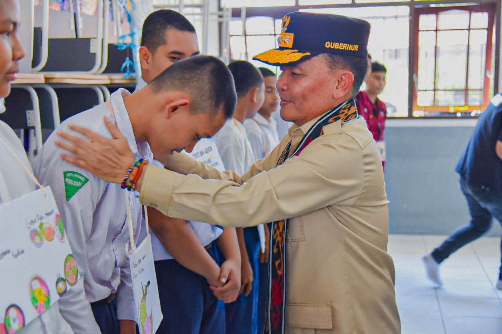 Gubernur Kalteng Agustiar Sabran Sampaikan Motivasi Kepada Seluruh Siswa Baru Untuk Menjaga Semangat Belajar dan Membangun Karakter