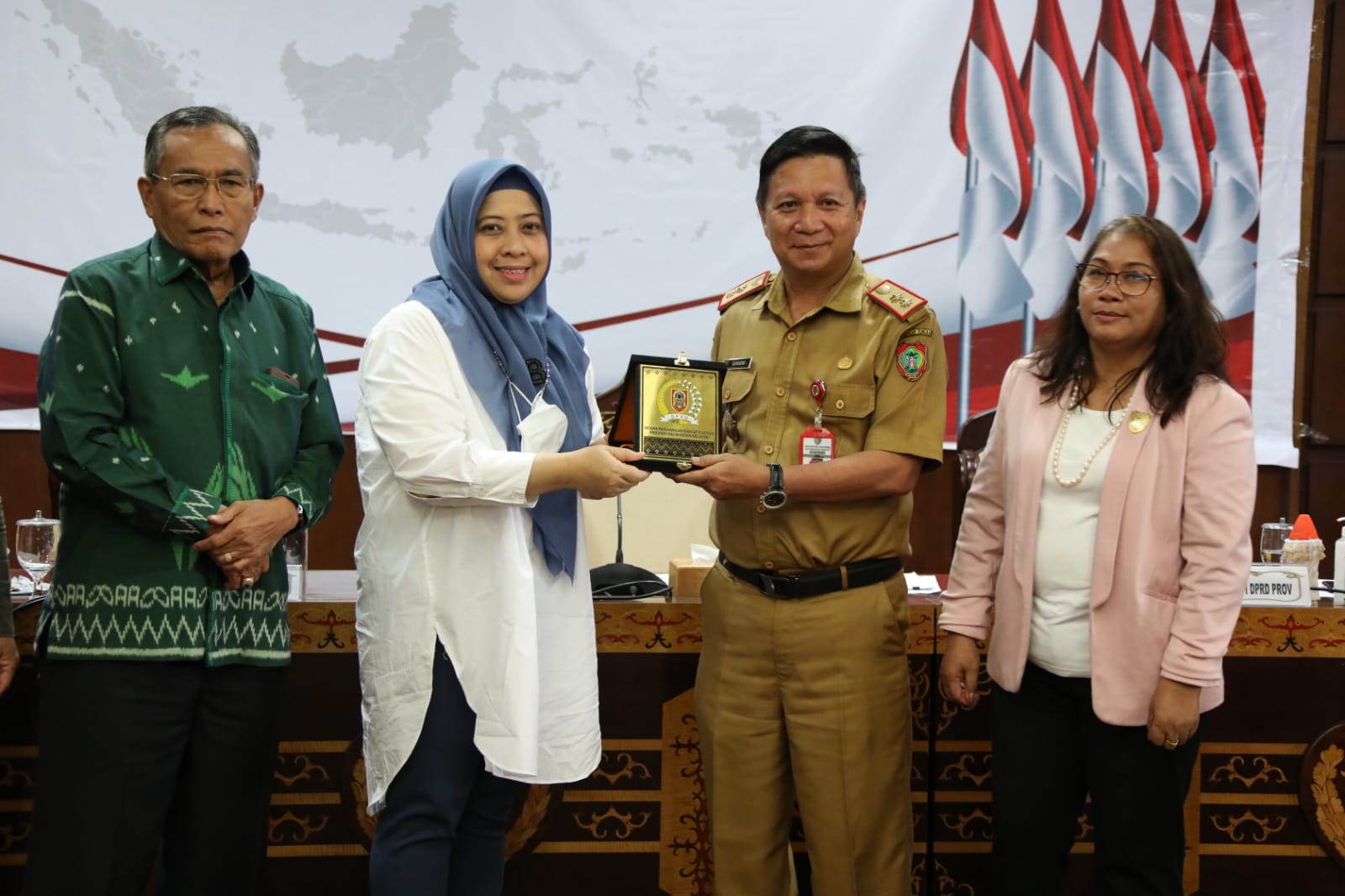 Rapat Pertemuan Komisi I DPRD Prov. Kalsel Bersama Pemprov. Kalteng