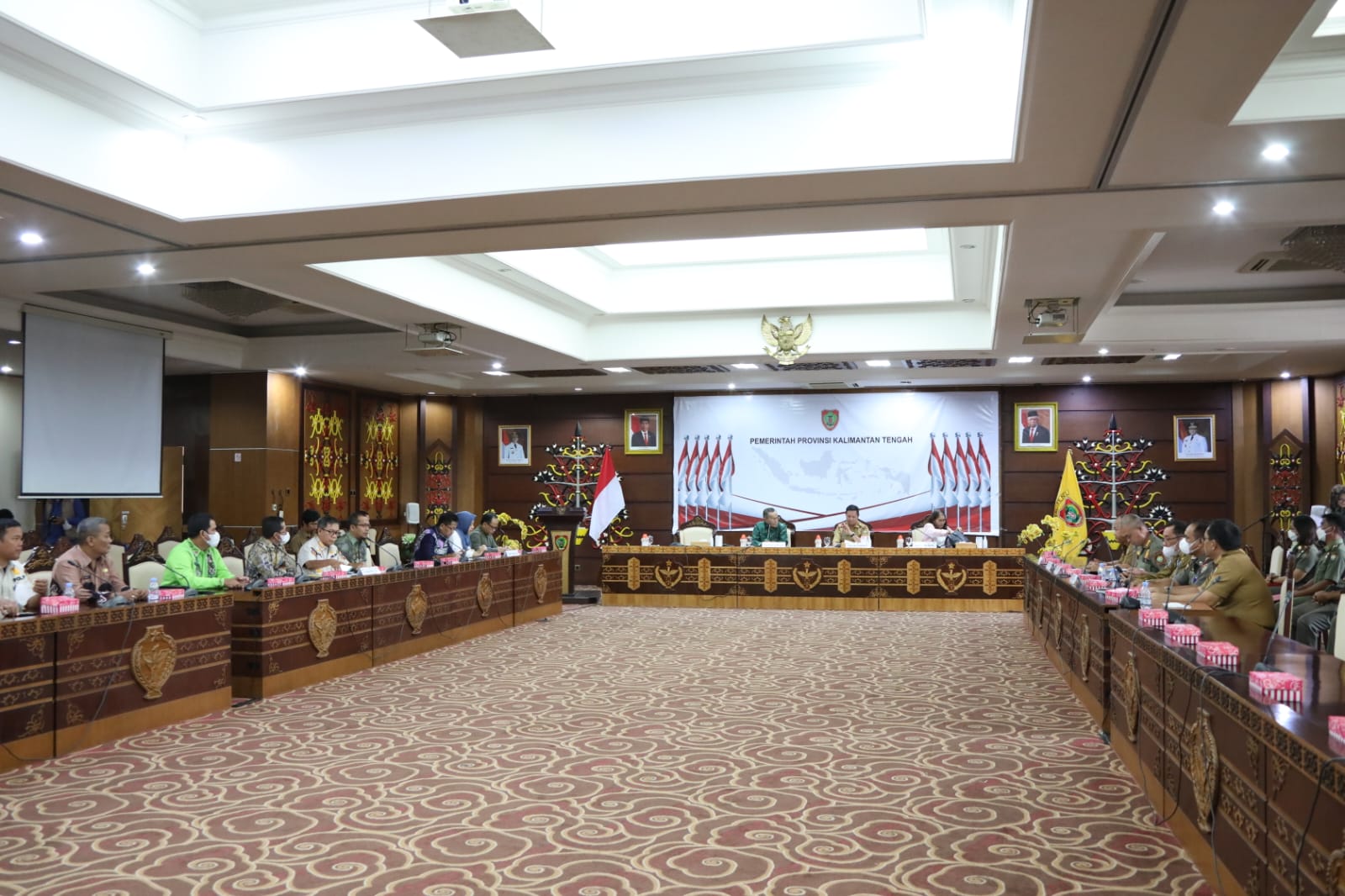 Rapat Pertemuan Komisi I DPRD Prov. Kalsel Bersama Pemprov. Kalteng