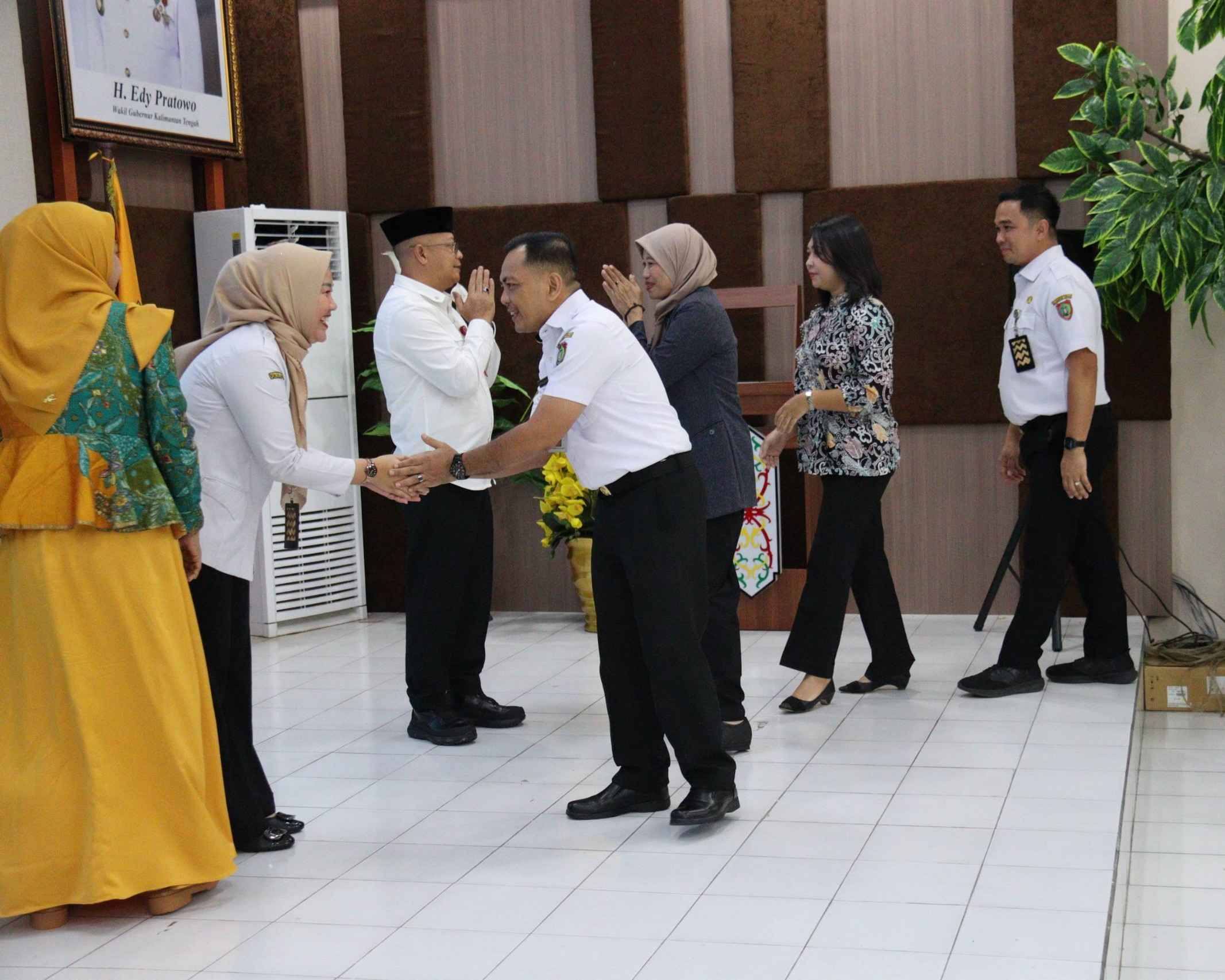 Keluarga Besar Dinas PMD Prov. Kalteng Gelar Halalbihalal