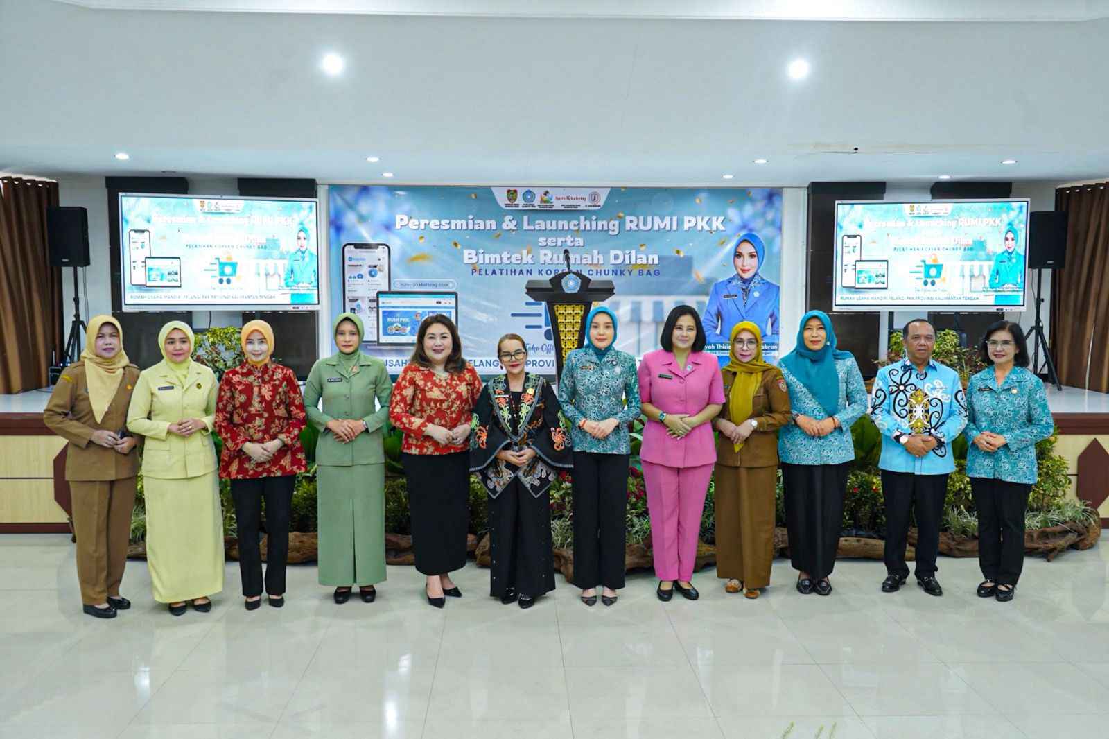 Ketua TP-PKK Prov. Kalteng Aisyah Thisia Agustiar Sabran Hadiri Peresmian dan Peluncuran Toko RUMI PKK